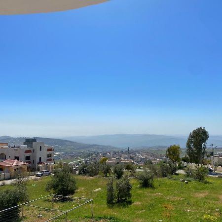 Jerash Gate Apartment จีราช ภายนอก รูปภาพ