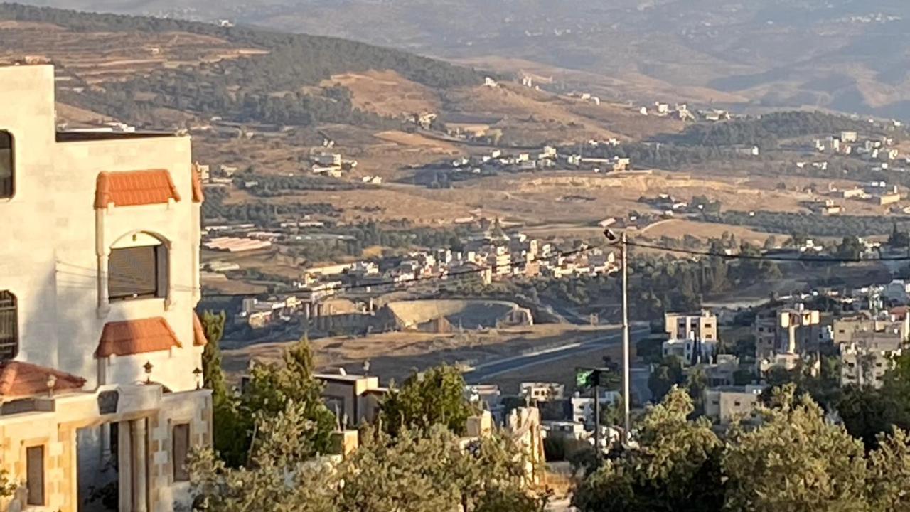 Jerash Gate Apartment จีราช ภายนอก รูปภาพ