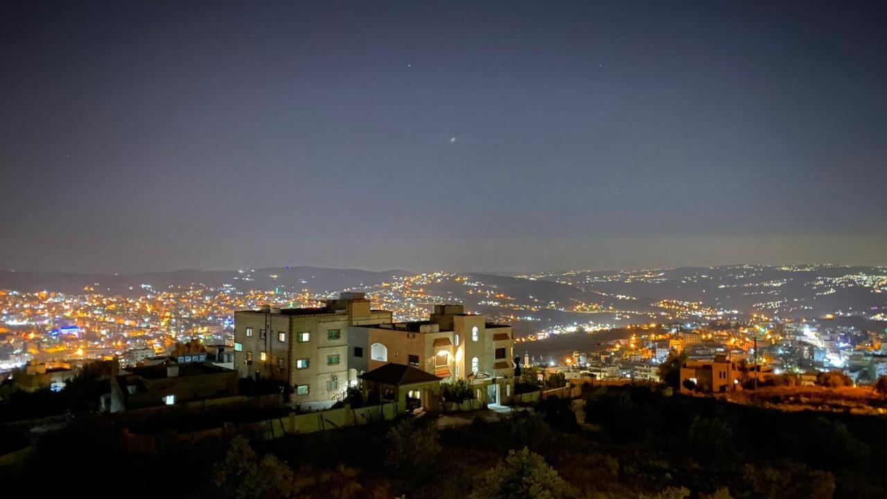 Jerash Gate Apartment จีราช ภายนอก รูปภาพ