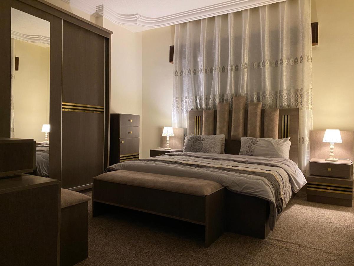 Jerash Gate Apartment จีราช ภายนอก รูปภาพ