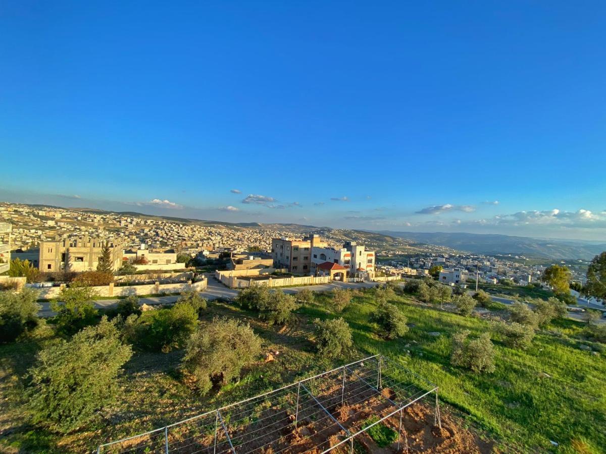 Jerash Gate Apartment จีราช ภายนอก รูปภาพ