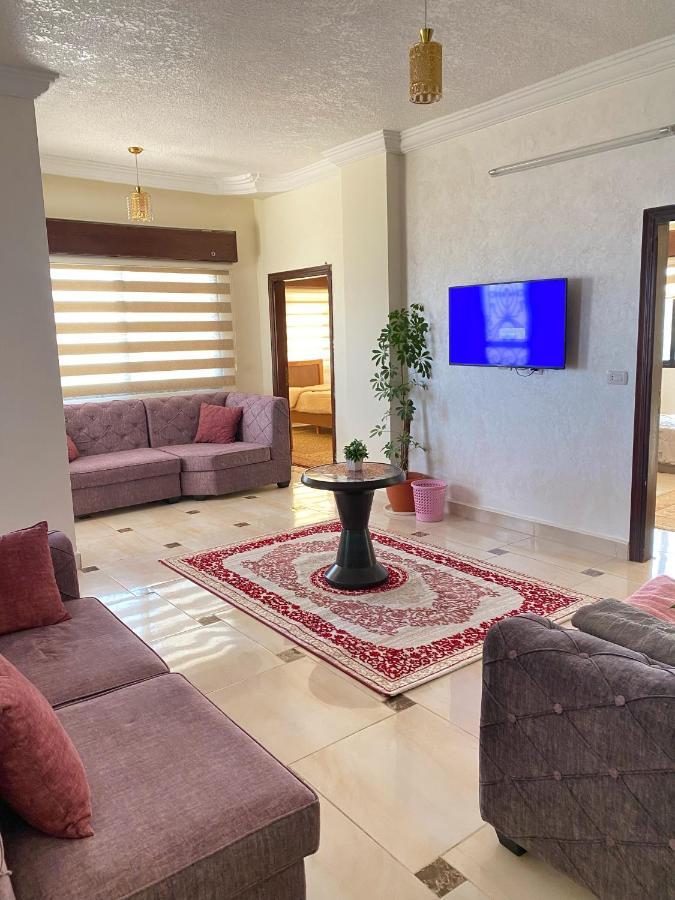 Jerash Gate Apartment จีราช ภายนอก รูปภาพ