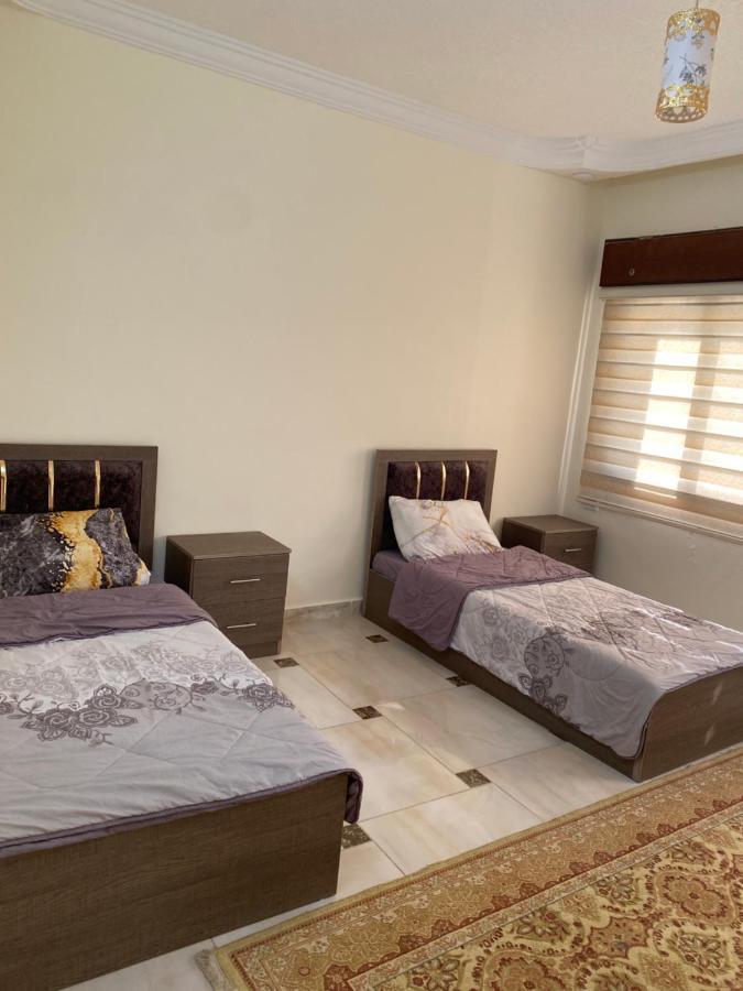 Jerash Gate Apartment จีราช ภายนอก รูปภาพ