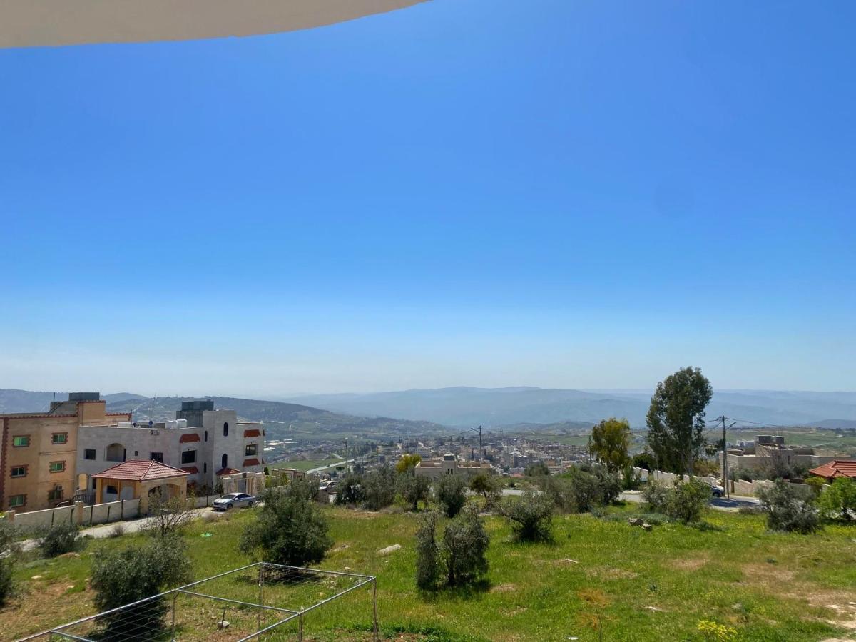 Jerash Gate Apartment จีราช ภายนอก รูปภาพ